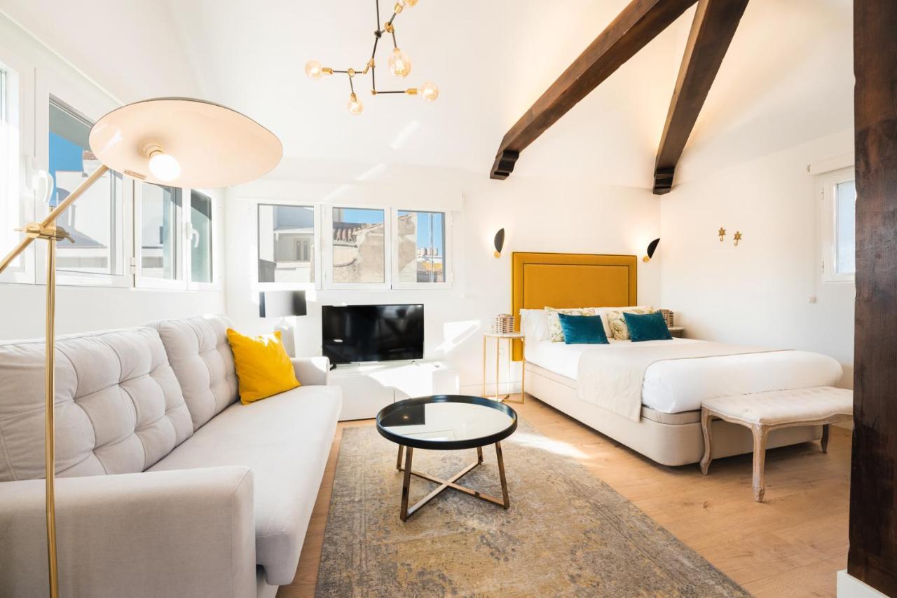 Debambu Suites Malaga Ngoại thất bức ảnh